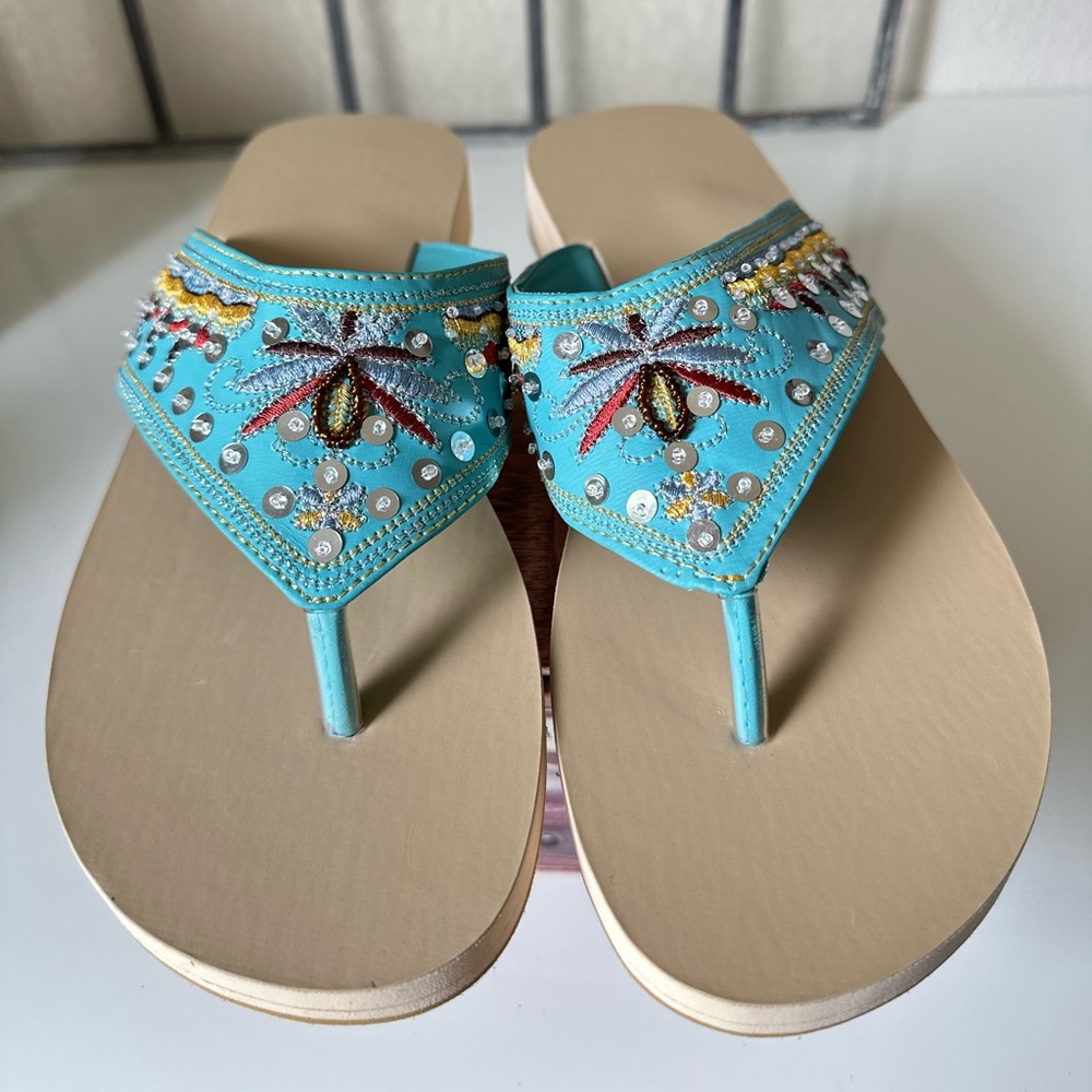 Fashion Beaded Embroidered Turquoise Toe-Thru Flip Flops NWT XL Fits Size 10-12